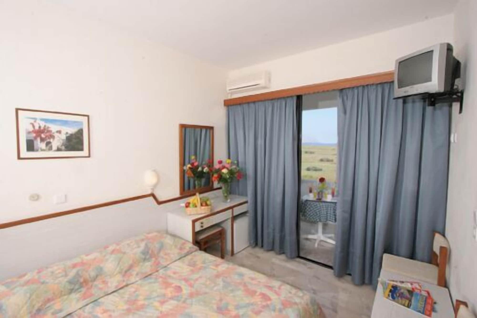Nina Hotel Marmari  Exterior photo