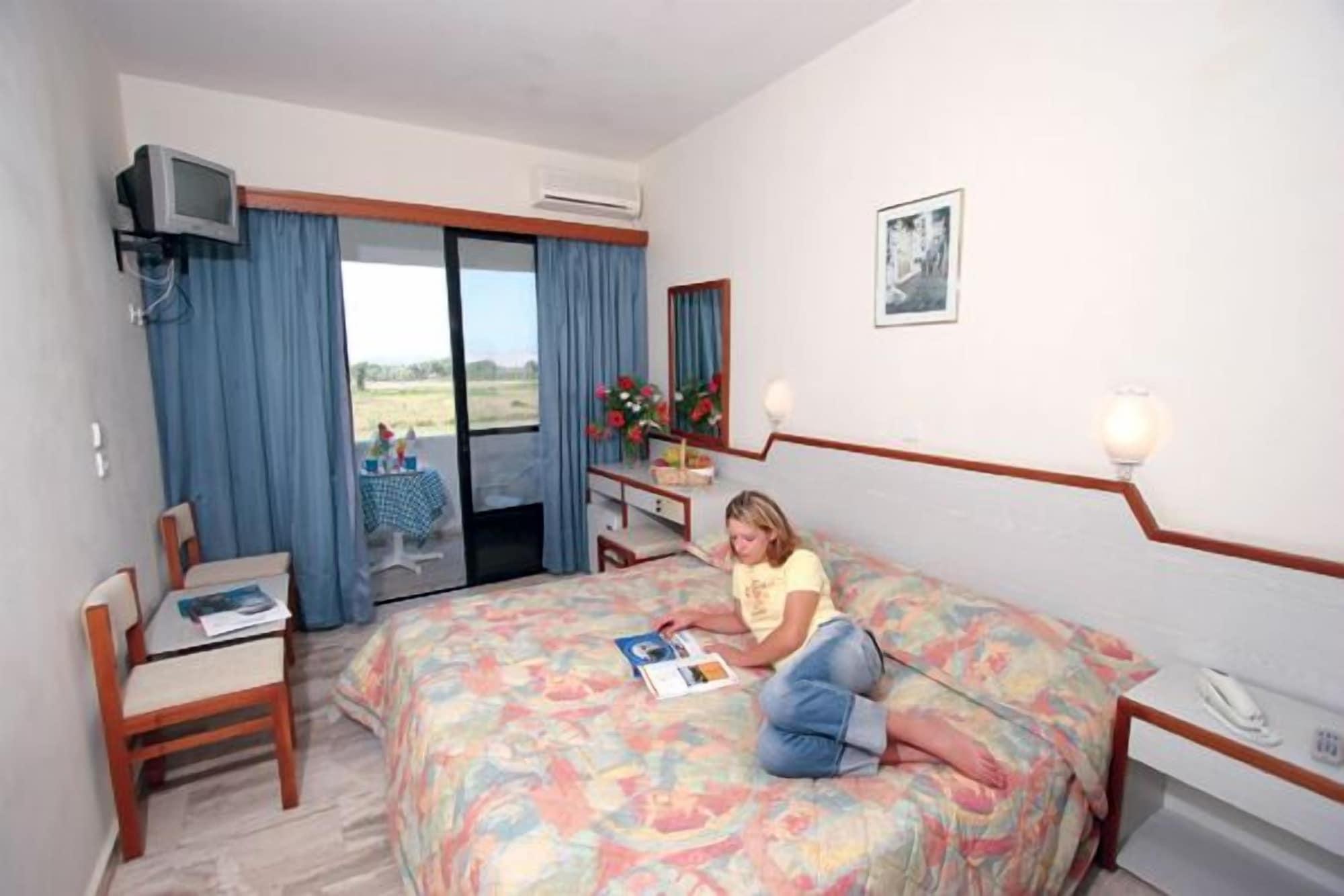 Nina Hotel Marmari  Exterior photo