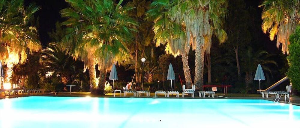 Nina Hotel Marmari  Exterior photo